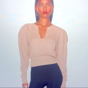 NWT💕L’Academie💕Puff Sleeved Cropped Sweater